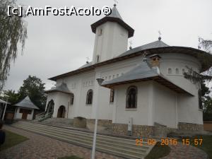 [P04] Biserica mănăstirii Gorovei cu hramul Naşterea sf. Ioan Botezătorul » foto by zlatna
 - 
<span class="allrVoted glyphicon glyphicon-heart hidden" id="av827399"></span>
<a class="m-l-10 hidden" id="sv827399" onclick="voting_Foto_DelVot(,827399,14160)" role="button">șterge vot <span class="glyphicon glyphicon-remove"></span></a>
<a id="v9827399" class=" c-red"  onclick="voting_Foto_SetVot(827399)" role="button"><span class="glyphicon glyphicon-heart-empty"></span> <b>LIKE</b> = Votează poza</a> <img class="hidden"  id="f827399W9" src="/imagini/loader.gif" border="0" /><span class="AjErrMes hidden" id="e827399ErM"></span>