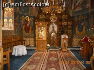 [P09] interiorul bisericii cu, covoarle foarte curate » foto by zlatna
 - 
<span class="allrVoted glyphicon glyphicon-heart hidden" id="av827404"></span>
<a class="m-l-10 hidden" id="sv827404" onclick="voting_Foto_DelVot(,827404,14160)" role="button">șterge vot <span class="glyphicon glyphicon-remove"></span></a>
<a id="v9827404" class=" c-red"  onclick="voting_Foto_SetVot(827404)" role="button"><span class="glyphicon glyphicon-heart-empty"></span> <b>LIKE</b> = Votează poza</a> <img class="hidden"  id="f827404W9" src="/imagini/loader.gif" border="0" /><span class="AjErrMes hidden" id="e827404ErM"></span>