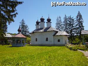 [P29] Mănăstirea Vorona: Biserica Nașterea Maicii Domnului, sec. 19 » foto by mariana.olaru
 - 
<span class="allrVoted glyphicon glyphicon-heart hidden" id="av421035"></span>
<a class="m-l-10 hidden" id="sv421035" onclick="voting_Foto_DelVot(,421035,14160)" role="button">șterge vot <span class="glyphicon glyphicon-remove"></span></a>
<a id="v9421035" class=" c-red"  onclick="voting_Foto_SetVot(421035)" role="button"><span class="glyphicon glyphicon-heart-empty"></span> <b>LIKE</b> = Votează poza</a> <img class="hidden"  id="f421035W9" src="/imagini/loader.gif" border="0" /><span class="AjErrMes hidden" id="e421035ErM"></span>