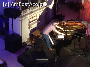 [P17] Jazz in church - yaron Herman si momente de creatie » foto by mishu
 - 
<span class="allrVoted glyphicon glyphicon-heart hidden" id="av960405"></span>
<a class="m-l-10 hidden" id="sv960405" onclick="voting_Foto_DelVot(,960405,14175)" role="button">șterge vot <span class="glyphicon glyphicon-remove"></span></a>
<a id="v9960405" class=" c-red"  onclick="voting_Foto_SetVot(960405)" role="button"><span class="glyphicon glyphicon-heart-empty"></span> <b>LIKE</b> = Votează poza</a> <img class="hidden"  id="f960405W9" src="/imagini/loader.gif" border="0" /><span class="AjErrMes hidden" id="e960405ErM"></span>