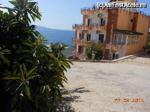 [P50] Sarandë - Hotel Nertili.  » foto by iulianic
 - 
<span class="allrVoted glyphicon glyphicon-heart hidden" id="av687831"></span>
<a class="m-l-10 hidden" id="sv687831" onclick="voting_Foto_DelVot(,687831,14195)" role="button">șterge vot <span class="glyphicon glyphicon-remove"></span></a>
<a id="v9687831" class=" c-red"  onclick="voting_Foto_SetVot(687831)" role="button"><span class="glyphicon glyphicon-heart-empty"></span> <b>LIKE</b> = Votează poza</a> <img class="hidden"  id="f687831W9" src="/imagini/loader.gif" border="0" /><span class="AjErrMes hidden" id="e687831ErM"></span>