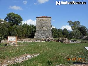 [P02] Butrint - Lângă intrare, Turnul veneţian şi prima baie romană publică din oraş.  » foto by iulianic
 - 
<span class="allrVoted glyphicon glyphicon-heart hidden" id="av689442"></span>
<a class="m-l-10 hidden" id="sv689442" onclick="voting_Foto_DelVot(,689442,14195)" role="button">șterge vot <span class="glyphicon glyphicon-remove"></span></a>
<a id="v9689442" class=" c-red"  onclick="voting_Foto_SetVot(689442)" role="button"><span class="glyphicon glyphicon-heart-empty"></span> <b>LIKE</b> = Votează poza</a> <img class="hidden"  id="f689442W9" src="/imagini/loader.gif" border="0" /><span class="AjErrMes hidden" id="e689442ErM"></span>