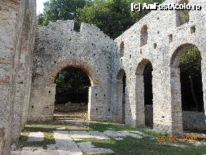 [P24] Butrint - Marea Bazilică.  » foto by iulianic
 - 
<span class="allrVoted glyphicon glyphicon-heart hidden" id="av689464"></span>
<a class="m-l-10 hidden" id="sv689464" onclick="voting_Foto_DelVot(,689464,14195)" role="button">șterge vot <span class="glyphicon glyphicon-remove"></span></a>
<a id="v9689464" class=" c-red"  onclick="voting_Foto_SetVot(689464)" role="button"><span class="glyphicon glyphicon-heart-empty"></span> <b>LIKE</b> = Votează poza</a> <img class="hidden"  id="f689464W9" src="/imagini/loader.gif" border="0" /><span class="AjErrMes hidden" id="e689464ErM"></span>
