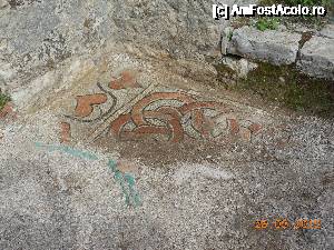 [P26] Butrint - La Marea Bazilică, mozaic parţial descoperit.  » foto by iulianic
 - 
<span class="allrVoted glyphicon glyphicon-heart hidden" id="av689466"></span>
<a class="m-l-10 hidden" id="sv689466" onclick="voting_Foto_DelVot(,689466,14195)" role="button">șterge vot <span class="glyphicon glyphicon-remove"></span></a>
<a id="v9689466" class=" c-red"  onclick="voting_Foto_SetVot(689466)" role="button"><span class="glyphicon glyphicon-heart-empty"></span> <b>LIKE</b> = Votează poza</a> <img class="hidden"  id="f689466W9" src="/imagini/loader.gif" border="0" /><span class="AjErrMes hidden" id="e689466ErM"></span>