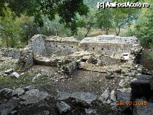 [P33] Butrint - Ruine pe Acropola.  » foto by iulianic
 - 
<span class="allrVoted glyphicon glyphicon-heart hidden" id="av689473"></span>
<a class="m-l-10 hidden" id="sv689473" onclick="voting_Foto_DelVot(,689473,14195)" role="button">șterge vot <span class="glyphicon glyphicon-remove"></span></a>
<a id="v9689473" class=" c-red"  onclick="voting_Foto_SetVot(689473)" role="button"><span class="glyphicon glyphicon-heart-empty"></span> <b>LIKE</b> = Votează poza</a> <img class="hidden"  id="f689473W9" src="/imagini/loader.gif" border="0" /><span class="AjErrMes hidden" id="e689473ErM"></span>
