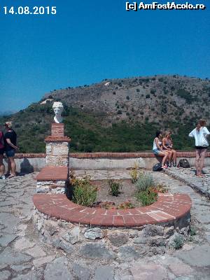 [P37] Butrint. Un mic colțișor din curtea Castelului Venețian.  » foto by ovidiuyepi
 - 
<span class="allrVoted glyphicon glyphicon-heart hidden" id="av675683"></span>
<a class="m-l-10 hidden" id="sv675683" onclick="voting_Foto_DelVot(,675683,14195)" role="button">șterge vot <span class="glyphicon glyphicon-remove"></span></a>
<a id="v9675683" class=" c-red"  onclick="voting_Foto_SetVot(675683)" role="button"><span class="glyphicon glyphicon-heart-empty"></span> <b>LIKE</b> = Votează poza</a> <img class="hidden"  id="f675683W9" src="/imagini/loader.gif" border="0" /><span class="AjErrMes hidden" id="e675683ErM"></span>