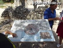 [P36] Baptisteriul in fata caruia ghida albaneza da toate informatiile necesare.  » foto by irinad
 - 
<span class="allrVoted glyphicon glyphicon-heart hidden" id="av490480"></span>
<a class="m-l-10 hidden" id="sv490480" onclick="voting_Foto_DelVot(,490480,14195)" role="button">șterge vot <span class="glyphicon glyphicon-remove"></span></a>
<a id="v9490480" class=" c-red"  onclick="voting_Foto_SetVot(490480)" role="button"><span class="glyphicon glyphicon-heart-empty"></span> <b>LIKE</b> = Votează poza</a> <img class="hidden"  id="f490480W9" src="/imagini/loader.gif" border="0" /><span class="AjErrMes hidden" id="e490480ErM"></span>