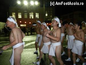 [P05] Avem si oameni mai in varsta. Festivalul Oamenilor Dezbracati - Saidaiji Hadaka Matsuri, Okayama.  » foto by TraianS
 - 
<span class="allrVoted glyphicon glyphicon-heart hidden" id="av423110"></span>
<a class="m-l-10 hidden" id="sv423110" onclick="voting_Foto_DelVot(,423110,14206)" role="button">șterge vot <span class="glyphicon glyphicon-remove"></span></a>
<a id="v9423110" class=" c-red"  onclick="voting_Foto_SetVot(423110)" role="button"><span class="glyphicon glyphicon-heart-empty"></span> <b>LIKE</b> = Votează poza</a> <img class="hidden"  id="f423110W9" src="/imagini/loader.gif" border="0" /><span class="AjErrMes hidden" id="e423110ErM"></span>