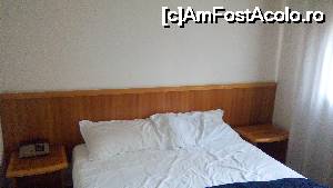 [P04] Padova, Hotel Resi: Niciun corp de iluminat pe lângă pat. Singura lumină se stingea de lângă uşa de la intrare.  » foto by Aqvila
 - 
<span class="allrVoted glyphicon glyphicon-heart hidden" id="av676646"></span>
<a class="m-l-10 hidden" id="sv676646" onclick="voting_Foto_DelVot(,676646,14241)" role="button">șterge vot <span class="glyphicon glyphicon-remove"></span></a>
<a id="v9676646" class=" c-red"  onclick="voting_Foto_SetVot(676646)" role="button"><span class="glyphicon glyphicon-heart-empty"></span> <b>LIKE</b> = Votează poza</a> <img class="hidden"  id="f676646W9" src="/imagini/loader.gif" border="0" /><span class="AjErrMes hidden" id="e676646ErM"></span>