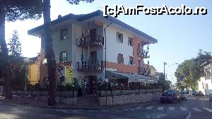 [P06] Montecatini Terme, Hotel Villa Rita: Prea mic pentru un grup atât de mare.  » foto by Aqvila
 - 
<span class="allrVoted glyphicon glyphicon-heart hidden" id="av676652"></span>
<a class="m-l-10 hidden" id="sv676652" onclick="voting_Foto_DelVot(,676652,14241)" role="button">șterge vot <span class="glyphicon glyphicon-remove"></span></a>
<a id="v9676652" class=" c-red"  onclick="voting_Foto_SetVot(676652)" role="button"><span class="glyphicon glyphicon-heart-empty"></span> <b>LIKE</b> = Votează poza</a> <img class="hidden"  id="f676652W9" src="/imagini/loader.gif" border="0" /><span class="AjErrMes hidden" id="e676652ErM"></span>