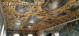 [P30] Venetia - Palatul Dogilor - interior » foto by malganis
 - 
<span class="allrVoted glyphicon glyphicon-heart hidden" id="av1098723"></span>
<a class="m-l-10 hidden" id="sv1098723" onclick="voting_Foto_DelVot(,1098723,14241)" role="button">șterge vot <span class="glyphicon glyphicon-remove"></span></a>
<a id="v91098723" class=" c-red"  onclick="voting_Foto_SetVot(1098723)" role="button"><span class="glyphicon glyphicon-heart-empty"></span> <b>LIKE</b> = Votează poza</a> <img class="hidden"  id="f1098723W9" src="/imagini/loader.gif" border="0" /><span class="AjErrMes hidden" id="e1098723ErM"></span>