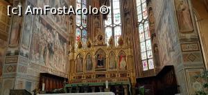 [P07] Florenta - Biserica Santa Croce » foto by malganis
 - 
<span class="allrVoted glyphicon glyphicon-heart hidden" id="av1098694"></span>
<a class="m-l-10 hidden" id="sv1098694" onclick="voting_Foto_DelVot(,1098694,14241)" role="button">șterge vot <span class="glyphicon glyphicon-remove"></span></a>
<a id="v91098694" class=" c-red"  onclick="voting_Foto_SetVot(1098694)" role="button"><span class="glyphicon glyphicon-heart-empty"></span> <b>LIKE</b> = Votează poza</a> <img class="hidden"  id="f1098694W9" src="/imagini/loader.gif" border="0" /><span class="AjErrMes hidden" id="e1098694ErM"></span>
