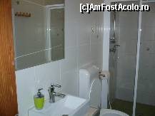 [P05] Baia 4 ASZ Deluxe Apartman, cu o chiuveta mica!  » foto by ARA
 - 
<span class="allrVoted glyphicon glyphicon-heart hidden" id="av426200"></span>
<a class="m-l-10 hidden" id="sv426200" onclick="voting_Foto_DelVot(,426200,14276)" role="button">șterge vot <span class="glyphicon glyphicon-remove"></span></a>
<a id="v9426200" class=" c-red"  onclick="voting_Foto_SetVot(426200)" role="button"><span class="glyphicon glyphicon-heart-empty"></span> <b>LIKE</b> = Votează poza</a> <img class="hidden"  id="f426200W9" src="/imagini/loader.gif" border="0" /><span class="AjErrMes hidden" id="e426200ErM"></span>