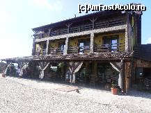 [P11] partea laterala a pensiunii cu terasa restaurantului » foto by FLORINA SIMON
 - 
<span class="allrVoted glyphicon glyphicon-heart hidden" id="av426297"></span>
<a class="m-l-10 hidden" id="sv426297" onclick="voting_Foto_DelVot(,426297,14277)" role="button">șterge vot <span class="glyphicon glyphicon-remove"></span></a>
<a id="v9426297" class=" c-red"  onclick="voting_Foto_SetVot(426297)" role="button"><span class="glyphicon glyphicon-heart-empty"></span> <b>LIKE</b> = Votează poza</a> <img class="hidden"  id="f426297W9" src="/imagini/loader.gif" border="0" /><span class="AjErrMes hidden" id="e426297ErM"></span>