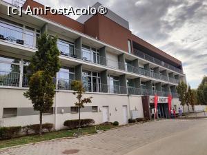 [P01] Yacht Hotel; fața » foto by crismis
 - 
<span class="allrVoted glyphicon glyphicon-heart hidden" id="av1529727"></span>
<a class="m-l-10 hidden" id="sv1529727" onclick="voting_Foto_DelVot(,1529727,14324)" role="button">șterge vot <span class="glyphicon glyphicon-remove"></span></a>
<a id="v91529727" class=" c-red"  onclick="voting_Foto_SetVot(1529727)" role="button"><span class="glyphicon glyphicon-heart-empty"></span> <b>LIKE</b> = Votează poza</a> <img class="hidden"  id="f1529727W9" src="/imagini/loader.gif" border="0" /><span class="AjErrMes hidden" id="e1529727ErM"></span>