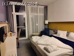 [P22] Yacht Hotel; camera » foto by crismis
 - 
<span class="allrVoted glyphicon glyphicon-heart hidden" id="av1529748"></span>
<a class="m-l-10 hidden" id="sv1529748" onclick="voting_Foto_DelVot(,1529748,14324)" role="button">șterge vot <span class="glyphicon glyphicon-remove"></span></a>
<a id="v91529748" class=" c-red"  onclick="voting_Foto_SetVot(1529748)" role="button"><span class="glyphicon glyphicon-heart-empty"></span> <b>LIKE</b> = Votează poza</a> <img class="hidden"  id="f1529748W9" src="/imagini/loader.gif" border="0" /><span class="AjErrMes hidden" id="e1529748ErM"></span>