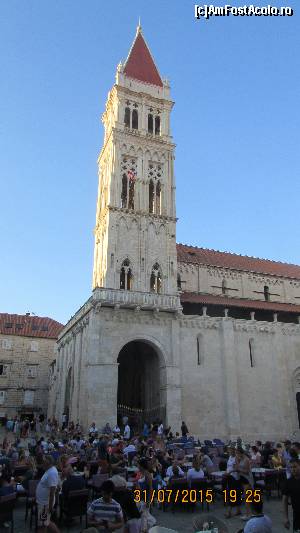 [P67] Trogir; Catedrala Sf. Laurenţiu » foto by crismis
 - 
<span class="allrVoted glyphicon glyphicon-heart hidden" id="av675352"></span>
<a class="m-l-10 hidden" id="sv675352" onclick="voting_Foto_DelVot(,675352,14336)" role="button">șterge vot <span class="glyphicon glyphicon-remove"></span></a>
<a id="v9675352" class=" c-red"  onclick="voting_Foto_SetVot(675352)" role="button"><span class="glyphicon glyphicon-heart-empty"></span> <b>LIKE</b> = Votează poza</a> <img class="hidden"  id="f675352W9" src="/imagini/loader.gif" border="0" /><span class="AjErrMes hidden" id="e675352ErM"></span>
