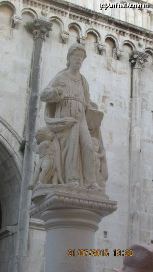 [P72] Trogir » foto by crismis
 - 
<span class="allrVoted glyphicon glyphicon-heart hidden" id="av675358"></span>
<a class="m-l-10 hidden" id="sv675358" onclick="voting_Foto_DelVot(,675358,14336)" role="button">șterge vot <span class="glyphicon glyphicon-remove"></span></a>
<a id="v9675358" class=" c-red"  onclick="voting_Foto_SetVot(675358)" role="button"><span class="glyphicon glyphicon-heart-empty"></span> <b>LIKE</b> = Votează poza</a> <img class="hidden"  id="f675358W9" src="/imagini/loader.gif" border="0" /><span class="AjErrMes hidden" id="e675358ErM"></span>