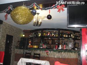 [P29] Barul din interiorul restaurantului.  » foto by viviv
 - 
<span class="allrVoted glyphicon glyphicon-heart hidden" id="av584116"></span>
<a class="m-l-10 hidden" id="sv584116" onclick="voting_Foto_DelVot(,584116,14342)" role="button">șterge vot <span class="glyphicon glyphicon-remove"></span></a>
<a id="v9584116" class=" c-red"  onclick="voting_Foto_SetVot(584116)" role="button"><span class="glyphicon glyphicon-heart-empty"></span> <b>LIKE</b> = Votează poza</a> <img class="hidden"  id="f584116W9" src="/imagini/loader.gif" border="0" /><span class="AjErrMes hidden" id="e584116ErM"></span>