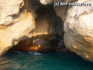 [P06] intrarea mare in pestera » foto by FloreS
 - 
<span class="allrVoted glyphicon glyphicon-heart hidden" id="av357416"></span>
<a class="m-l-10 hidden" id="sv357416" onclick="voting_Foto_DelVot(,357416,14442)" role="button">șterge vot <span class="glyphicon glyphicon-remove"></span></a>
<a id="v9357416" class=" c-red"  onclick="voting_Foto_SetVot(357416)" role="button"><span class="glyphicon glyphicon-heart-empty"></span> <b>LIKE</b> = Votează poza</a> <img class="hidden"  id="f357416W9" src="/imagini/loader.gif" border="0" /><span class="AjErrMes hidden" id="e357416ErM"></span>