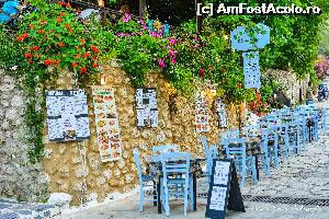 P14 [JUN-2014] Taverna Poseidon din Agios Nikitas. Imediat dupa taverna asta trebuie sa faceti stanga catre plaja Milos. 
