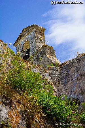 P06 [JUN-2014] Clopotnita bisericii Agia Maura din asa zisul castel venetian. 