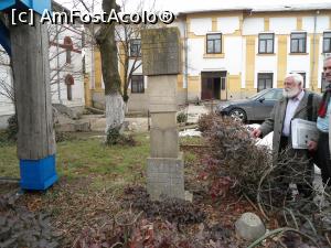 [P1x] „Piatra de hotar” și  sculptorul I. Berindei. Foto, Scoala de Arte și Meserii „C. Brâncuși” Craiova » foto by mihaelavoicu
 - 
<span class="allrVoted glyphicon glyphicon-heart hidden" id="av1352182"></span>
<a class="m-l-10 hidden" id="sv1352182" onclick="voting_Foto_DelVot(,1352182,14443)" role="button">șterge vot <span class="glyphicon glyphicon-remove"></span></a>
<a id="v91352182" class=" c-red"  onclick="voting_Foto_SetVot(1352182)" role="button"><span class="glyphicon glyphicon-heart-empty"></span> <b>LIKE</b> = Votează poza</a> <img class="hidden"  id="f1352182W9" src="/imagini/loader.gif" border="0" /><span class="AjErrMes hidden" id="e1352182ErM"></span>