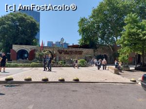 [P17] Tirana Castle sau Fortareata lui Justinian, din care au ramas doar zidurile de pana la 6 metri inaltime. Zona de magazine de suveniruri, terase si baruri » foto by raducondurache
 - 
<span class="allrVoted glyphicon glyphicon-heart hidden" id="av1367102"></span>
<a class="m-l-10 hidden" id="sv1367102" onclick="voting_Foto_DelVot(,1367102,14472)" role="button">șterge vot <span class="glyphicon glyphicon-remove"></span></a>
<a id="v91367102" class=" c-red"  onclick="voting_Foto_SetVot(1367102)" role="button"><span class="glyphicon glyphicon-heart-empty"></span> <b>LIKE</b> = Votează poza</a> <img class="hidden"  id="f1367102W9" src="/imagini/loader.gif" border="0" /><span class="AjErrMes hidden" id="e1367102ErM"></span>