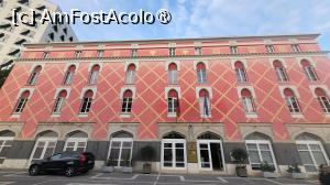 [P11] Fatada Ministerului agriculturii este vopsita in roz, are un model in carouri si stema prezentand vulturul negru cu 2 capete. » foto by geani anto
 - 
<span class="allrVoted glyphicon glyphicon-heart hidden" id="av1531359"></span>
<a class="m-l-10 hidden" id="sv1531359" onclick="voting_Foto_DelVot(,1531359,14472)" role="button">șterge vot <span class="glyphicon glyphicon-remove"></span></a>
<a id="v91531359" class=" c-red"  onclick="voting_Foto_SetVot(1531359)" role="button"><span class="glyphicon glyphicon-heart-empty"></span> <b>LIKE</b> = Votează poza</a> <img class="hidden"  id="f1531359W9" src="/imagini/loader.gif" border="0" /><span class="AjErrMes hidden" id="e1531359ErM"></span>