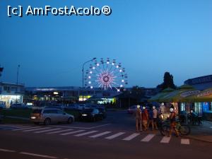 [P20] Parcul de distracții din Neptun la ceas de seară.  » foto by Floryn81
 - 
<span class="allrVoted glyphicon glyphicon-heart hidden" id="av752492"></span>
<a class="m-l-10 hidden" id="sv752492" onclick="voting_Foto_DelVot(,752492,14525)" role="button">șterge vot <span class="glyphicon glyphicon-remove"></span></a>
<a id="v9752492" class=" c-red"  onclick="voting_Foto_SetVot(752492)" role="button"><span class="glyphicon glyphicon-heart-empty"></span> <b>LIKE</b> = Votează poza</a> <img class="hidden"  id="f752492W9" src="/imagini/loader.gif" border="0" /><span class="AjErrMes hidden" id="e752492ErM"></span>