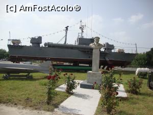[P29] Muzeul Marinei Române – Secția Mangalia; ne îndreptăm către piesa de rezistență din curtea muzeului (nava militară expusă aici).  » foto by Floryn81
 - 
<span class="allrVoted glyphicon glyphicon-heart hidden" id="av752501"></span>
<a class="m-l-10 hidden" id="sv752501" onclick="voting_Foto_DelVot(,752501,14525)" role="button">șterge vot <span class="glyphicon glyphicon-remove"></span></a>
<a id="v9752501" class=" c-red"  onclick="voting_Foto_SetVot(752501)" role="button"><span class="glyphicon glyphicon-heart-empty"></span> <b>LIKE</b> = Votează poza</a> <img class="hidden"  id="f752501W9" src="/imagini/loader.gif" border="0" /><span class="AjErrMes hidden" id="e752501ErM"></span>