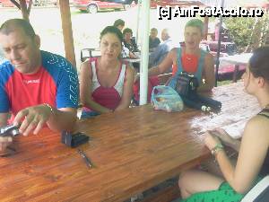 [P16] Turisti la festival astepau un bulz » foto by iulianico
 - 
<span class="allrVoted glyphicon glyphicon-heart hidden" id="av439384"></span>
<a class="m-l-10 hidden" id="sv439384" onclick="voting_Foto_DelVot(,439384,14595)" role="button">șterge vot <span class="glyphicon glyphicon-remove"></span></a>
<a id="v9439384" class=" c-red"  onclick="voting_Foto_SetVot(439384)" role="button"><span class="glyphicon glyphicon-heart-empty"></span> <b>LIKE</b> = Votează poza</a> <img class="hidden"  id="f439384W9" src="/imagini/loader.gif" border="0" /><span class="AjErrMes hidden" id="e439384ErM"></span>