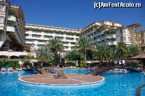 [P04] piscina mare si hotelul » foto by osna
 - 
<span class="allrVoted glyphicon glyphicon-heart hidden" id="av566893"></span>
<a class="m-l-10 hidden" id="sv566893" onclick="voting_Foto_DelVot(,566893,14640)" role="button">șterge vot <span class="glyphicon glyphicon-remove"></span></a>
<a id="v9566893" class=" c-red"  onclick="voting_Foto_SetVot(566893)" role="button"><span class="glyphicon glyphicon-heart-empty"></span> <b>LIKE</b> = Votează poza</a> <img class="hidden"  id="f566893W9" src="/imagini/loader.gif" border="0" /><span class="AjErrMes hidden" id="e566893ErM"></span>