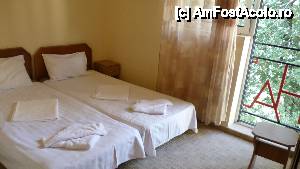 [P04] Camera si balconul - hotel Arta » foto by mihai79
 - 
<span class="allrVoted glyphicon glyphicon-heart hidden" id="av440980"></span>
<a class="m-l-10 hidden" id="sv440980" onclick="voting_Foto_DelVot(,440980,14646)" role="button">șterge vot <span class="glyphicon glyphicon-remove"></span></a>
<a id="v9440980" class=" c-red"  onclick="voting_Foto_SetVot(440980)" role="button"><span class="glyphicon glyphicon-heart-empty"></span> <b>LIKE</b> = Votează poza</a> <img class="hidden"  id="f440980W9" src="/imagini/loader.gif" border="0" /><span class="AjErrMes hidden" id="e440980ErM"></span>