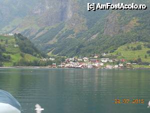 [P18] În drum spre Bergen - Cu 'Lady Elisabeth' în croazieră pe Sognefjord. Sate izolate.  » foto by iulianic
 - 
<span class="allrVoted glyphicon glyphicon-heart hidden" id="av475133"></span>
<a class="m-l-10 hidden" id="sv475133" onclick="voting_Foto_DelVot(,475133,14660)" role="button">șterge vot <span class="glyphicon glyphicon-remove"></span></a>
<a id="v9475133" class=" c-red"  onclick="voting_Foto_SetVot(475133)" role="button"><span class="glyphicon glyphicon-heart-empty"></span> <b>LIKE</b> = Votează poza</a> <img class="hidden"  id="f475133W9" src="/imagini/loader.gif" border="0" /><span class="AjErrMes hidden" id="e475133ErM"></span>