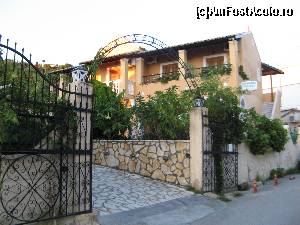 [P05] Mires House - Agios Gordios, Corfu » foto by vlado2
 - 
<span class="allrVoted glyphicon glyphicon-heart hidden" id="av574688"></span>
<a class="m-l-10 hidden" id="sv574688" onclick="voting_Foto_DelVot(,574688,14693)" role="button">șterge vot <span class="glyphicon glyphicon-remove"></span></a>
<a id="v9574688" class=" c-red"  onclick="voting_Foto_SetVot(574688)" role="button"><span class="glyphicon glyphicon-heart-empty"></span> <b>LIKE</b> = Votează poza</a> <img class="hidden"  id="f574688W9" src="/imagini/loader.gif" border="0" /><span class="AjErrMes hidden" id="e574688ErM"></span>
