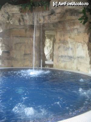 [P25] Uneori, functioneaza concomitent si jeturile subacvale si cascada » foto by dorgo
 - 
<span class="allrVoted glyphicon glyphicon-heart hidden" id="av443276"></span>
<a class="m-l-10 hidden" id="sv443276" onclick="voting_Foto_DelVot(,443276,14708)" role="button">șterge vot <span class="glyphicon glyphicon-remove"></span></a>
<a id="v9443276" class=" c-red"  onclick="voting_Foto_SetVot(443276)" role="button"><span class="glyphicon glyphicon-heart-empty"></span> <b>LIKE</b> = Votează poza</a> <img class="hidden"  id="f443276W9" src="/imagini/loader.gif" border="0" /><span class="AjErrMes hidden" id="e443276ErM"></span>