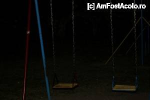 [P19] Locul de joacă despre care povesteam... bliț folosit, deoarece era deja beznă.  » foto by ariciu*
 - 
<span class="allrVoted glyphicon glyphicon-heart hidden" id="av481015"></span>
<a class="m-l-10 hidden" id="sv481015" onclick="voting_Foto_DelVot(,481015,14800)" role="button">șterge vot <span class="glyphicon glyphicon-remove"></span></a>
<a id="v9481015" class=" c-red"  onclick="voting_Foto_SetVot(481015)" role="button"><span class="glyphicon glyphicon-heart-empty"></span> <b>LIKE</b> = Votează poza</a> <img class="hidden"  id="f481015W9" src="/imagini/loader.gif" border="0" /><span class="AjErrMes hidden" id="e481015ErM"></span>