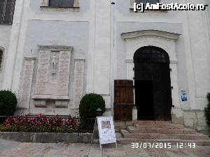 [P11] Intrarea în biserica St. Wolfgang și recunoștință pentru cei căzuți în cele două războaie mondiale, locuitori ai orașului » foto by Alina53
 - 
<span class="allrVoted glyphicon glyphicon-heart hidden" id="av692065"></span>
<a class="m-l-10 hidden" id="sv692065" onclick="voting_Foto_DelVot(,692065,14815)" role="button">șterge vot <span class="glyphicon glyphicon-remove"></span></a>
<a id="v9692065" class=" c-red"  onclick="voting_Foto_SetVot(692065)" role="button"><span class="glyphicon glyphicon-heart-empty"></span> <b>LIKE</b> = Votează poza</a> <img class="hidden"  id="f692065W9" src="/imagini/loader.gif" border="0" /><span class="AjErrMes hidden" id="e692065ErM"></span>