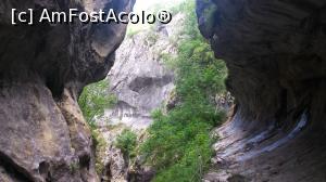 [P12] Cheile Corcoaia - tunelul săpat în stâncă » foto by costy69*
 - 
<span class="allrVoted glyphicon glyphicon-heart hidden" id="av746311"></span>
<a class="m-l-10 hidden" id="sv746311" onclick="voting_Foto_DelVot(,746311,14820)" role="button">șterge vot <span class="glyphicon glyphicon-remove"></span></a>
<a id="v9746311" class=" c-red"  onclick="voting_Foto_SetVot(746311)" role="button"><span class="glyphicon glyphicon-heart-empty"></span> <b>LIKE</b> = Votează poza</a> <img class="hidden"  id="f746311W9" src="/imagini/loader.gif" border="0" /><span class="AjErrMes hidden" id="e746311ErM"></span>