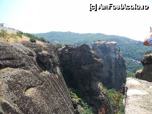 [P17] Meteora, Mânăstirea Varlaam. Cu adevărat ' mânăstirile suspendate între cer și pământ '.  » foto by michele
 - 
<span class="allrVoted glyphicon glyphicon-heart hidden" id="av449236"></span>
<a class="m-l-10 hidden" id="sv449236" onclick="voting_Foto_DelVot(,449236,14852)" role="button">șterge vot <span class="glyphicon glyphicon-remove"></span></a>
<a id="v9449236" class=" c-red"  onclick="voting_Foto_SetVot(449236)" role="button"><span class="glyphicon glyphicon-heart-empty"></span> <b>LIKE</b> = Votează poza</a> <img class="hidden"  id="f449236W9" src="/imagini/loader.gif" border="0" /><span class="AjErrMes hidden" id="e449236ErM"></span>