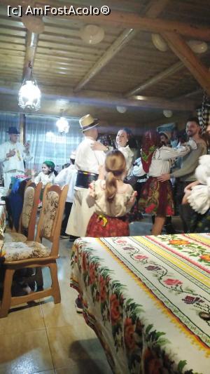 [P01] Petrecere in Maramures » foto by AlexandruI89
 - 
<span class="allrVoted glyphicon glyphicon-heart hidden" id="av1142174"></span>
<a class="m-l-10 hidden" id="sv1142174" onclick="voting_Foto_DelVot(,1142174,14958)" role="button">șterge vot <span class="glyphicon glyphicon-remove"></span></a>
<a id="v91142174" class=" c-red"  onclick="voting_Foto_SetVot(1142174)" role="button"><span class="glyphicon glyphicon-heart-empty"></span> <b>LIKE</b> = Votează poza</a> <img class="hidden"  id="f1142174W9" src="/imagini/loader.gif" border="0" /><span class="AjErrMes hidden" id="e1142174ErM"></span>