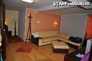 [P07] Apartamentul nr. 6; canapeaua extensibila pe care am culcat copilul » foto by Catzus
 - 
<span class="allrVoted glyphicon glyphicon-heart hidden" id="av454192"></span>
<a class="m-l-10 hidden" id="sv454192" onclick="voting_Foto_DelVot(,454192,14959)" role="button">șterge vot <span class="glyphicon glyphicon-remove"></span></a>
<a id="v9454192" class=" c-red"  onclick="voting_Foto_SetVot(454192)" role="button"><span class="glyphicon glyphicon-heart-empty"></span> <b>LIKE</b> = Votează poza</a> <img class="hidden"  id="f454192W9" src="/imagini/loader.gif" border="0" /><span class="AjErrMes hidden" id="e454192ErM"></span>