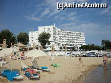 [P16] Hotelul vazut de pe plaja.  » foto by theo63
 - 
<span class="allrVoted glyphicon glyphicon-heart hidden" id="av455670"></span>
<a class="m-l-10 hidden" id="sv455670" onclick="voting_Foto_DelVot(,455670,14979)" role="button">șterge vot <span class="glyphicon glyphicon-remove"></span></a>
<a id="v9455670" class=" c-red"  onclick="voting_Foto_SetVot(455670)" role="button"><span class="glyphicon glyphicon-heart-empty"></span> <b>LIKE</b> = Votează poza</a> <img class="hidden"  id="f455670W9" src="/imagini/loader.gif" border="0" /><span class="AjErrMes hidden" id="e455670ErM"></span>