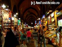 [P05] Bazarul de condimente este intotdeauna plin.Aur, covoare bine ţesute, haine din piele, decoraţiuni, suveniruri, condimente, dulciuri orientale şi pipe, toate acestea şi multe altelese găsesc în vechiul bazar al Istanbulului. » foto by GabrielaG
 - 
<span class="allrVoted glyphicon glyphicon-heart hidden" id="av289745"></span>
<a class="m-l-10 hidden" id="sv289745" onclick="voting_Foto_DelVot(,289745,14995)" role="button">șterge vot <span class="glyphicon glyphicon-remove"></span></a>
<a id="v9289745" class=" c-red"  onclick="voting_Foto_SetVot(289745)" role="button"><span class="glyphicon glyphicon-heart-empty"></span> <b>LIKE</b> = Votează poza</a> <img class="hidden"  id="f289745W9" src="/imagini/loader.gif" border="0" /><span class="AjErrMes hidden" id="e289745ErM"></span>