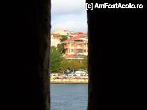 [P11] Kiz Kulesi & Galata Kulesi / O alta poza pe care o indragesc. Este facuta cand urcam in Kiz Kulesi.  » foto by GabrielaG
 - 
<span class="allrVoted glyphicon glyphicon-heart hidden" id="av396042"></span>
<a class="m-l-10 hidden" id="sv396042" onclick="voting_Foto_DelVot(,396042,14995)" role="button">șterge vot <span class="glyphicon glyphicon-remove"></span></a>
<a id="v9396042" class=" c-red"  onclick="voting_Foto_SetVot(396042)" role="button"><span class="glyphicon glyphicon-heart-empty"></span> <b>LIKE</b> = Votează poza</a> <img class="hidden"  id="f396042W9" src="/imagini/loader.gif" border="0" /><span class="AjErrMes hidden" id="e396042ErM"></span>