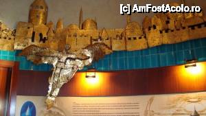 [P17] Kiz Kulesi & Galata Kulesi / Aici asteptam liftul. Se poate citi despre legenda lui Ahmet Celebi.  » foto by GabrielaG
 - 
<span class="allrVoted glyphicon glyphicon-heart hidden" id="av396048"></span>
<a class="m-l-10 hidden" id="sv396048" onclick="voting_Foto_DelVot(,396048,14995)" role="button">șterge vot <span class="glyphicon glyphicon-remove"></span></a>
<a id="v9396048" class=" c-red"  onclick="voting_Foto_SetVot(396048)" role="button"><span class="glyphicon glyphicon-heart-empty"></span> <b>LIKE</b> = Votează poza</a> <img class="hidden"  id="f396048W9" src="/imagini/loader.gif" border="0" /><span class="AjErrMes hidden" id="e396048ErM"></span>