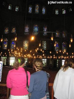 [P04] INterior din Moscheea Albastra din Istanbul » foto by calatorul
 - 
<span class="allrVoted glyphicon glyphicon-heart hidden" id="av564675"></span>
<a class="m-l-10 hidden" id="sv564675" onclick="voting_Foto_DelVot(,564675,14995)" role="button">șterge vot <span class="glyphicon glyphicon-remove"></span></a>
<a id="v9564675" class=" c-red"  onclick="voting_Foto_SetVot(564675)" role="button"><span class="glyphicon glyphicon-heart-empty"></span> <b>LIKE</b> = Votează poza</a> <img class="hidden"  id="f564675W9" src="/imagini/loader.gif" border="0" /><span class="AjErrMes hidden" id="e564675ErM"></span>