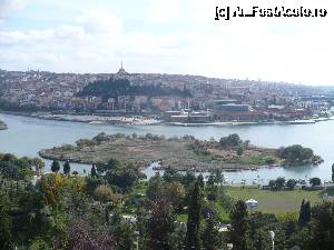 [P01] Vedere de pe dealul Pierre Loti către capătul Cornului de Aur » foto by Aurici
 - 
<span class="allrVoted glyphicon glyphicon-heart hidden" id="av692657"></span>
<a class="m-l-10 hidden" id="sv692657" onclick="voting_Foto_DelVot(,692657,14995)" role="button">șterge vot <span class="glyphicon glyphicon-remove"></span></a>
<a id="v9692657" class=" c-red"  onclick="voting_Foto_SetVot(692657)" role="button"><span class="glyphicon glyphicon-heart-empty"></span> <b>LIKE</b> = Votează poza</a> <img class="hidden"  id="f692657W9" src="/imagini/loader.gif" border="0" /><span class="AjErrMes hidden" id="e692657ErM"></span>