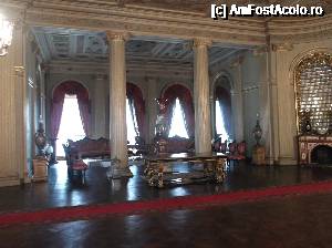 [P15] Sala de primire în Palatul Dolmabahce. Pe latura cealaltă a încăperii era incă una identică.  » foto by Aurici
 - 
<span class="allrVoted glyphicon glyphicon-heart hidden" id="av692671"></span>
<a class="m-l-10 hidden" id="sv692671" onclick="voting_Foto_DelVot(,692671,14995)" role="button">șterge vot <span class="glyphicon glyphicon-remove"></span></a>
<a id="v9692671" class=" c-red"  onclick="voting_Foto_SetVot(692671)" role="button"><span class="glyphicon glyphicon-heart-empty"></span> <b>LIKE</b> = Votează poza</a> <img class="hidden"  id="f692671W9" src="/imagini/loader.gif" border="0" /><span class="AjErrMes hidden" id="e692671ErM"></span>